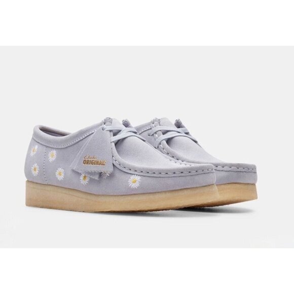 Clarks Wallabee Embroidered Slip-On Shoes Size 10 Cloud Grey Embroidery Suede - Picture 1 of 12